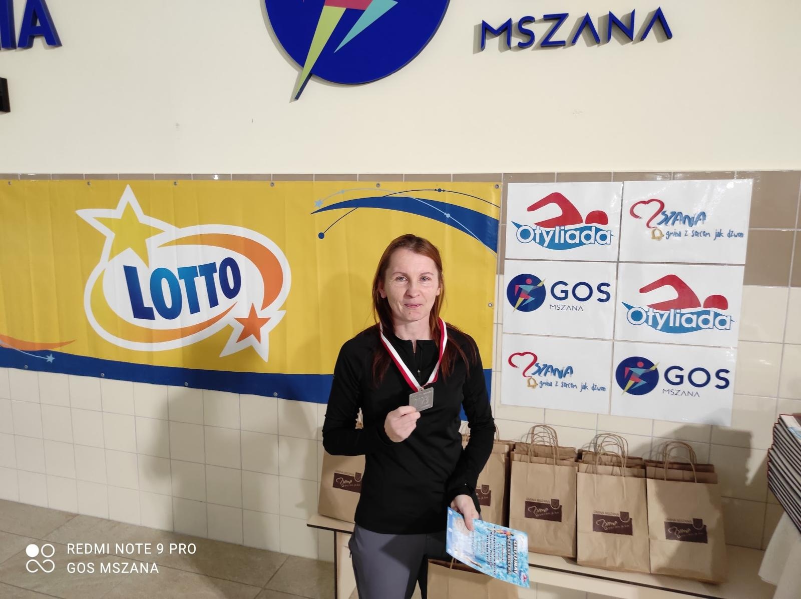 Zdjęcie w galerii na portalu naszwodzislaw.com: Połomia gospodarzem ogólnopolskiego nocnego maratonu pływackiego - jako jedyna w regionie wiadomości z regionu