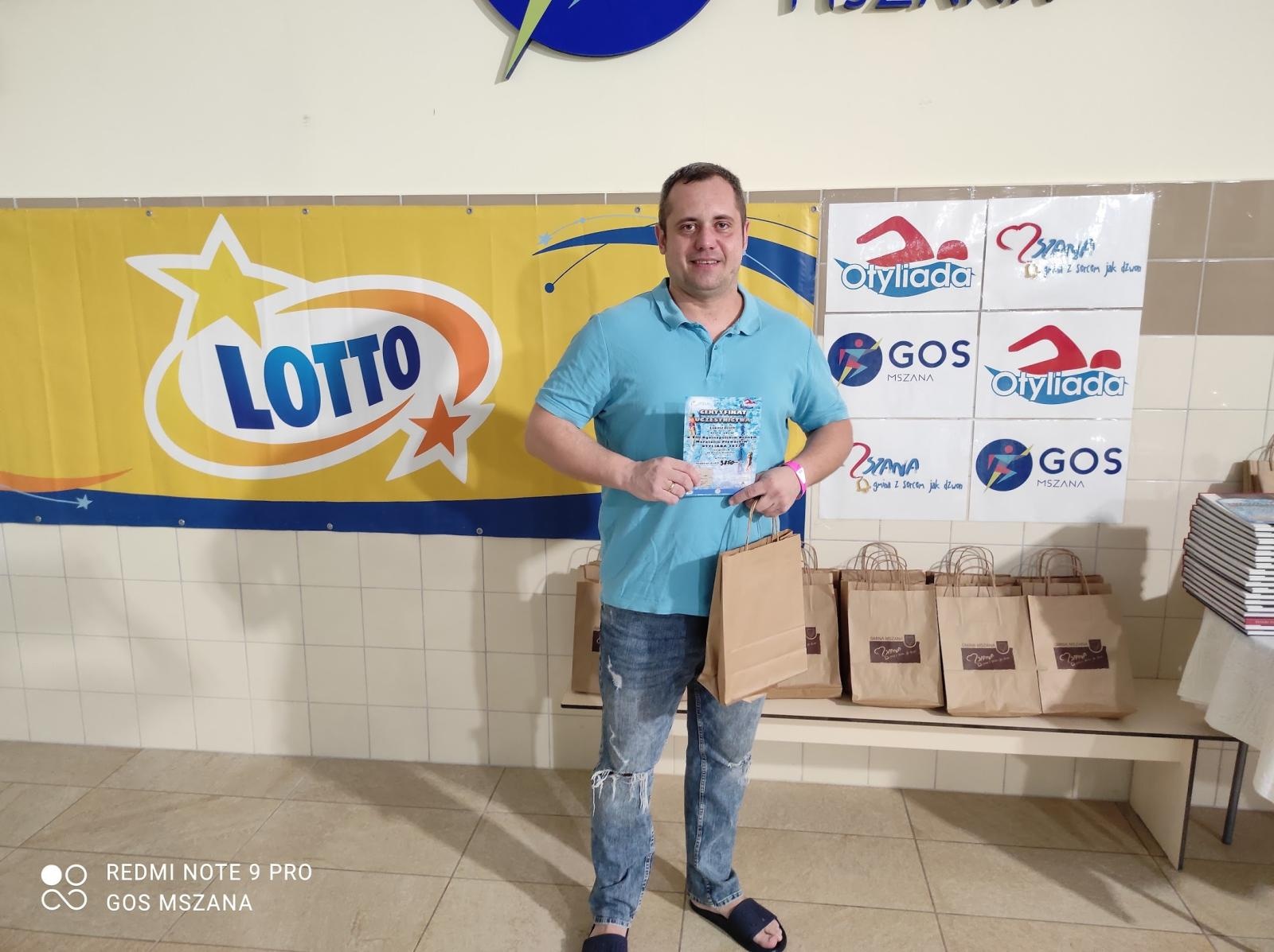 Zdjęcie w galerii na portalu naszwodzislaw.com: Połomia gospodarzem ogólnopolskiego nocnego maratonu pływackiego - jako jedyna w regionie wiadomości z regionu