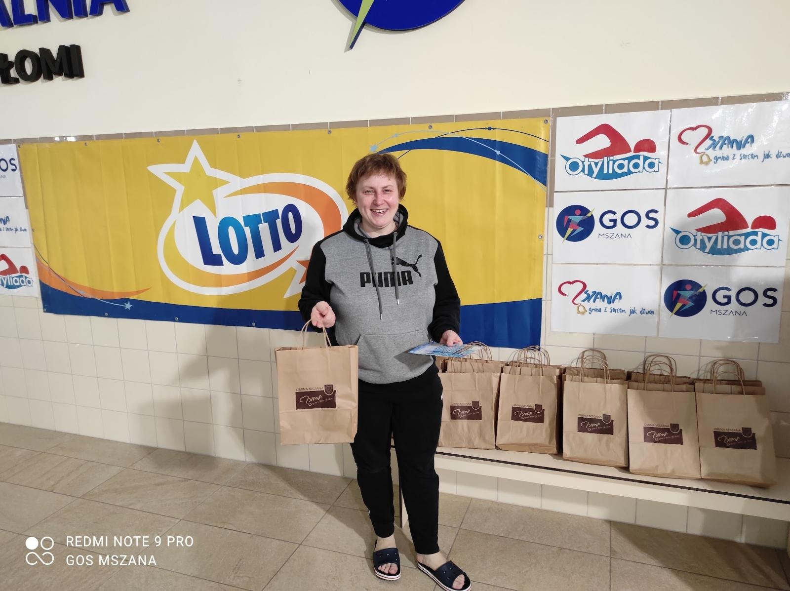 Zdjęcie w galerii na portalu naszwodzislaw.com: Połomia gospodarzem ogólnopolskiego nocnego maratonu pływackiego - jako jedyna w regionie wiadomości z regionu