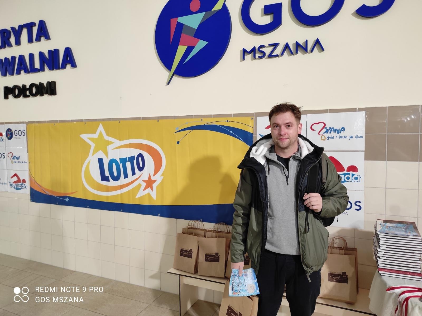 Zdjęcie w galerii na portalu naszwodzislaw.com: Połomia gospodarzem ogólnopolskiego nocnego maratonu pływackiego - jako jedyna w regionie wiadomości z regionu