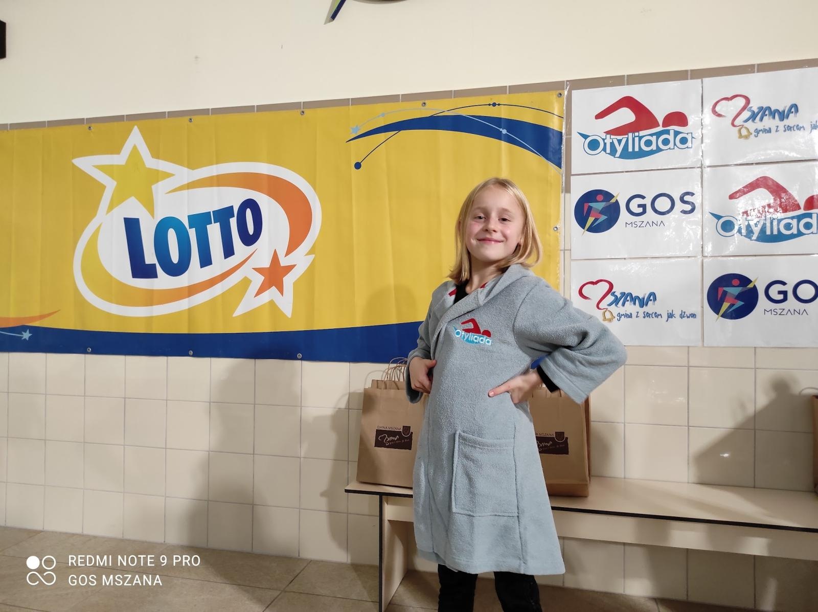 Zdjęcie w galerii na portalu naszwodzislaw.com: Połomia gospodarzem ogólnopolskiego nocnego maratonu pływackiego - jako jedyna w regionie wiadomości z regionu