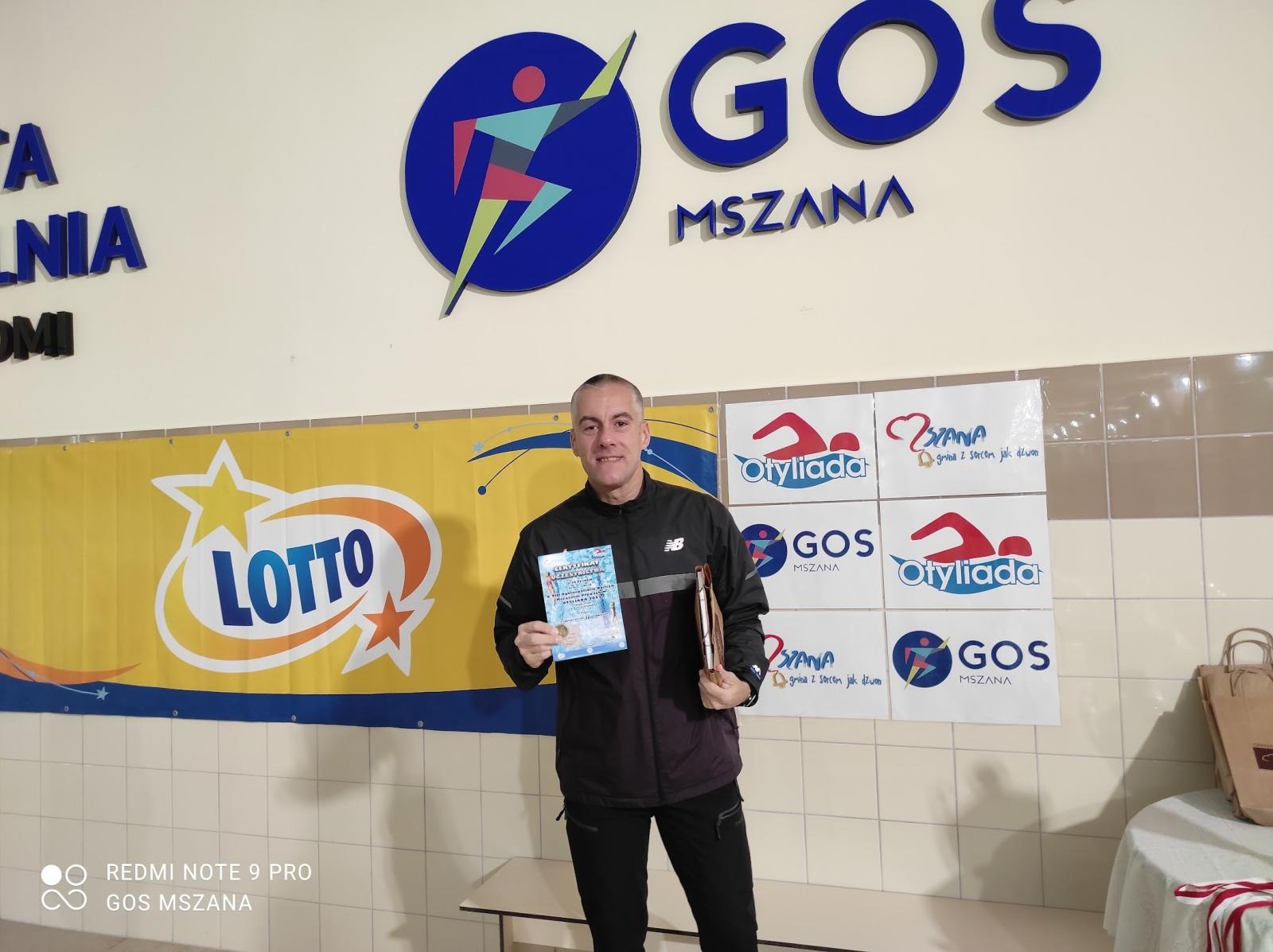 Zdjęcie w galerii na portalu naszwodzislaw.com: Połomia gospodarzem ogólnopolskiego nocnego maratonu pływackiego - jako jedyna w regionie wiadomości z regionu