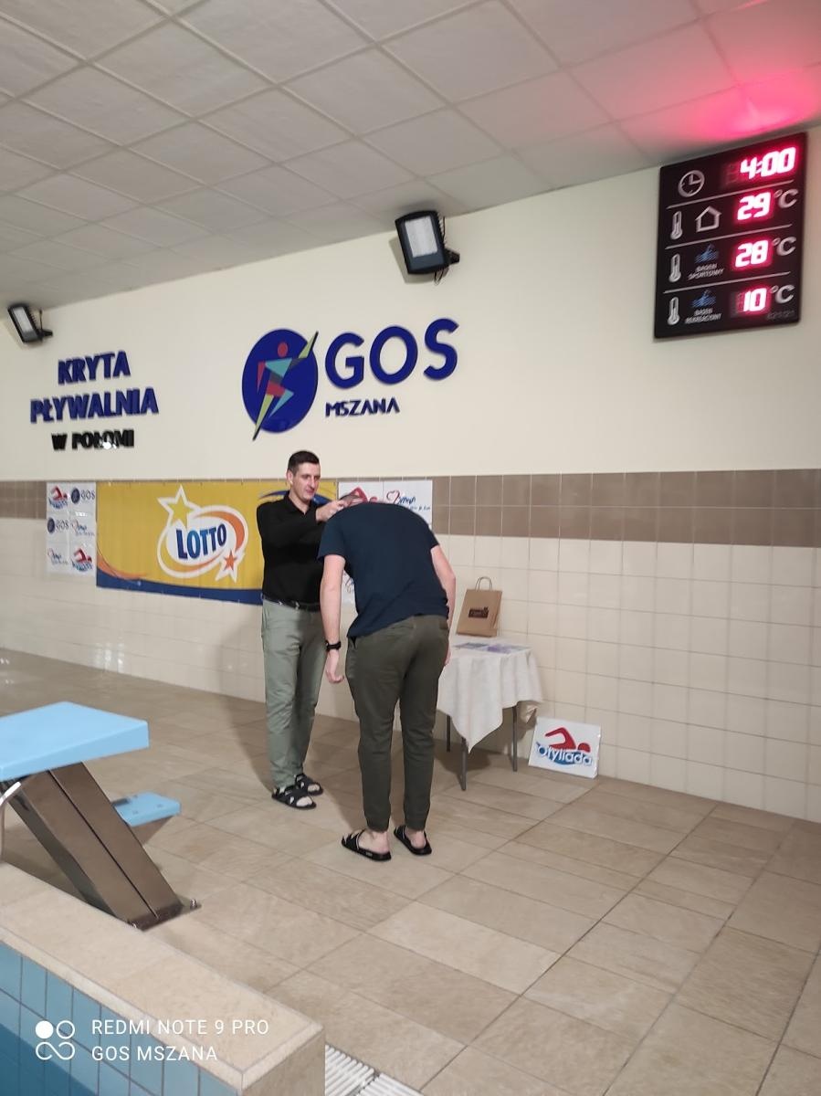 Zdjęcie w galerii na portalu naszwodzislaw.com: Połomia gospodarzem ogólnopolskiego nocnego maratonu pływackiego - jako jedyna w regionie wiadomości z regionu