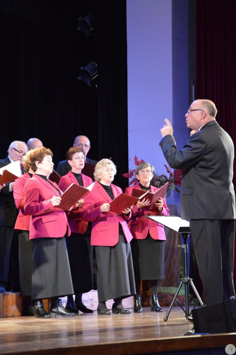Zdjęcie w galerii na portalu naszwodzislaw.com: Listopadowe koncerty Chóru Jadwiga wiadomości z regionu