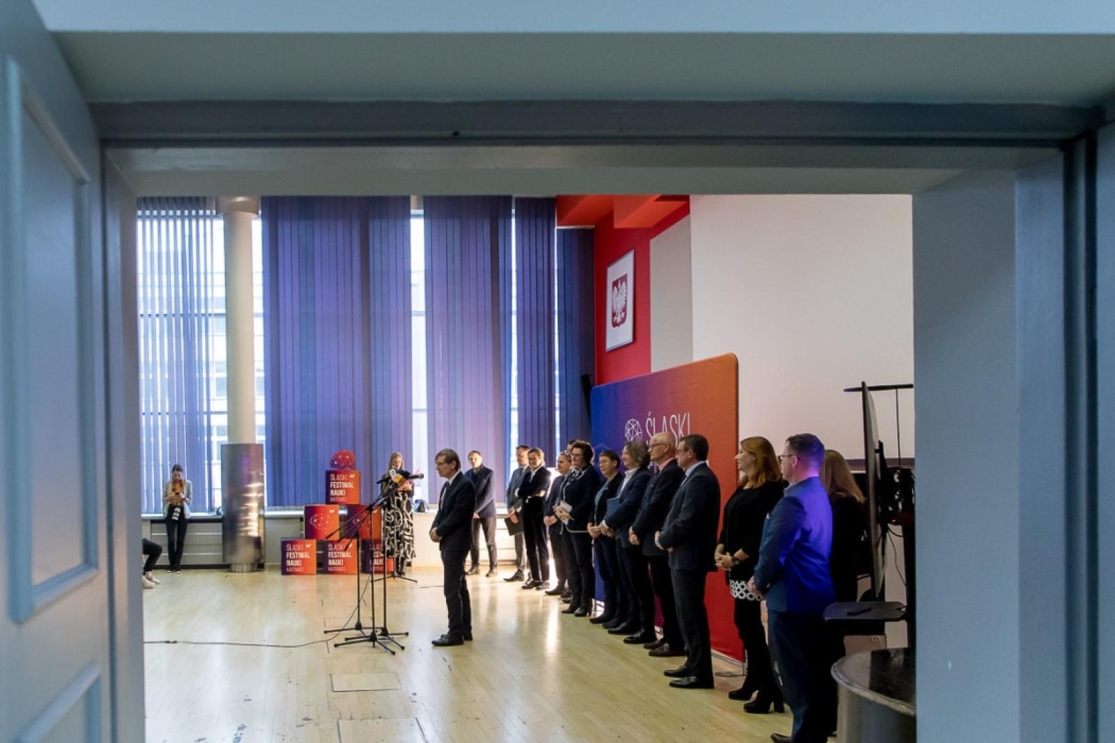 Zdjęcie w galerii na portalu naszwodzislaw.com: Tylko nauka da nam przyszłość wiadomości z regionu