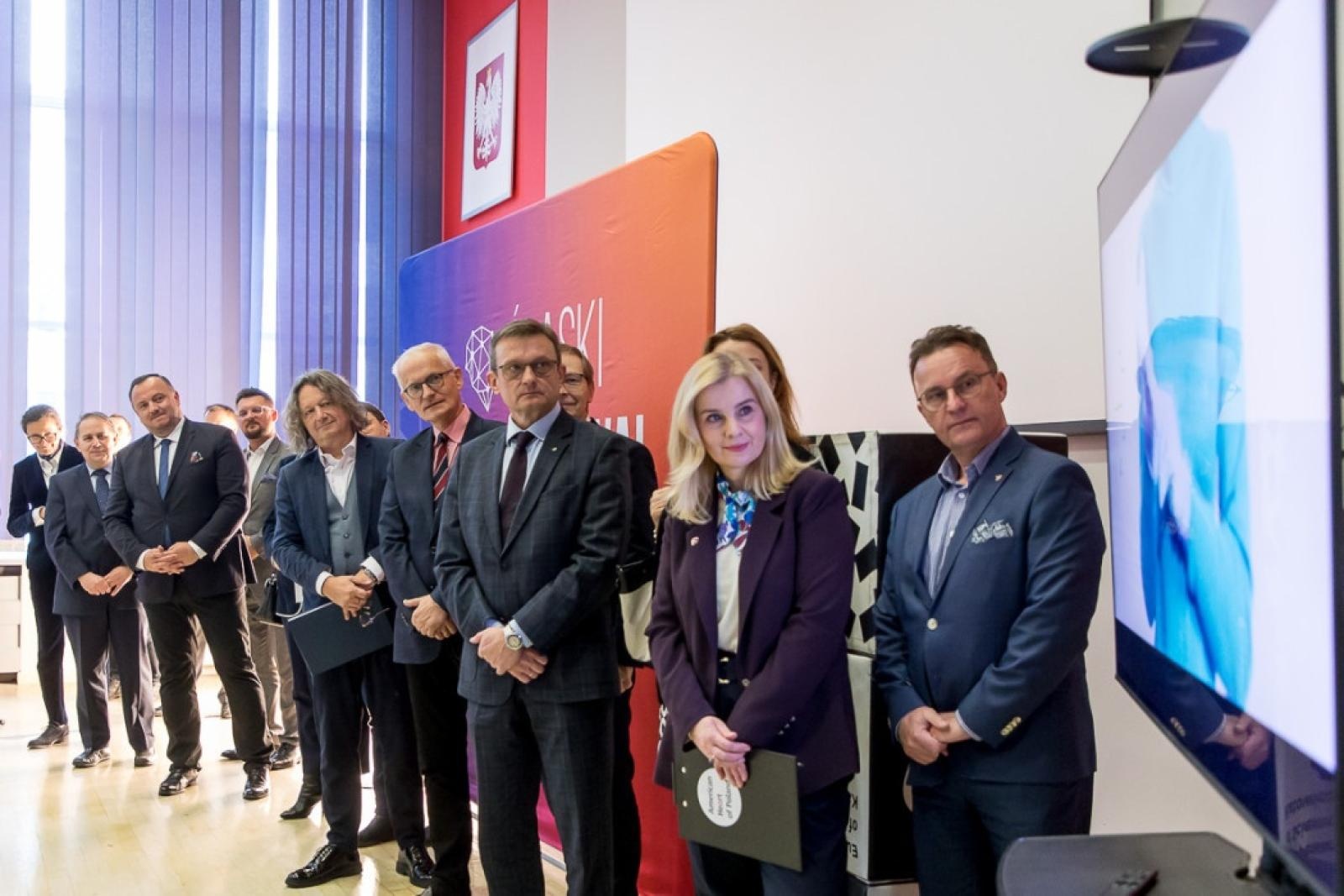 Zdjęcie w galerii na portalu naszwodzislaw.com: Tylko nauka da nam przyszłość wiadomości z regionu