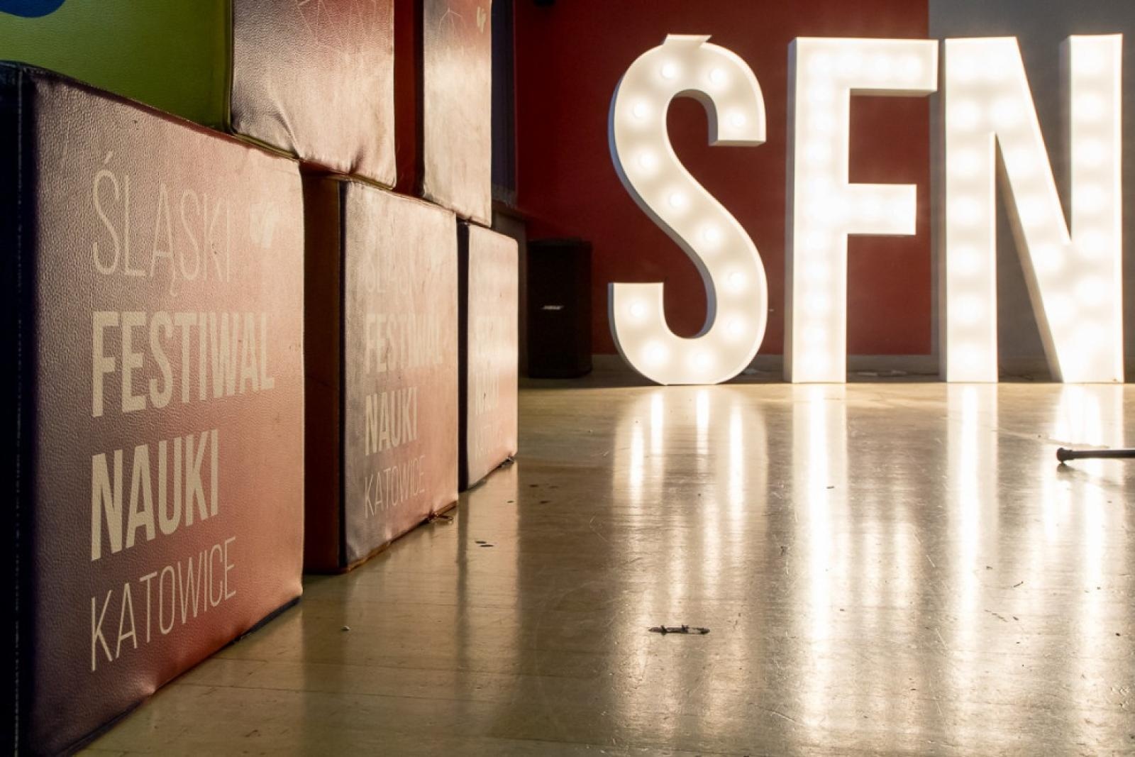 Zdjęcie w galerii na portalu naszwodzislaw.com: Tylko nauka da nam przyszłość wiadomości z regionu