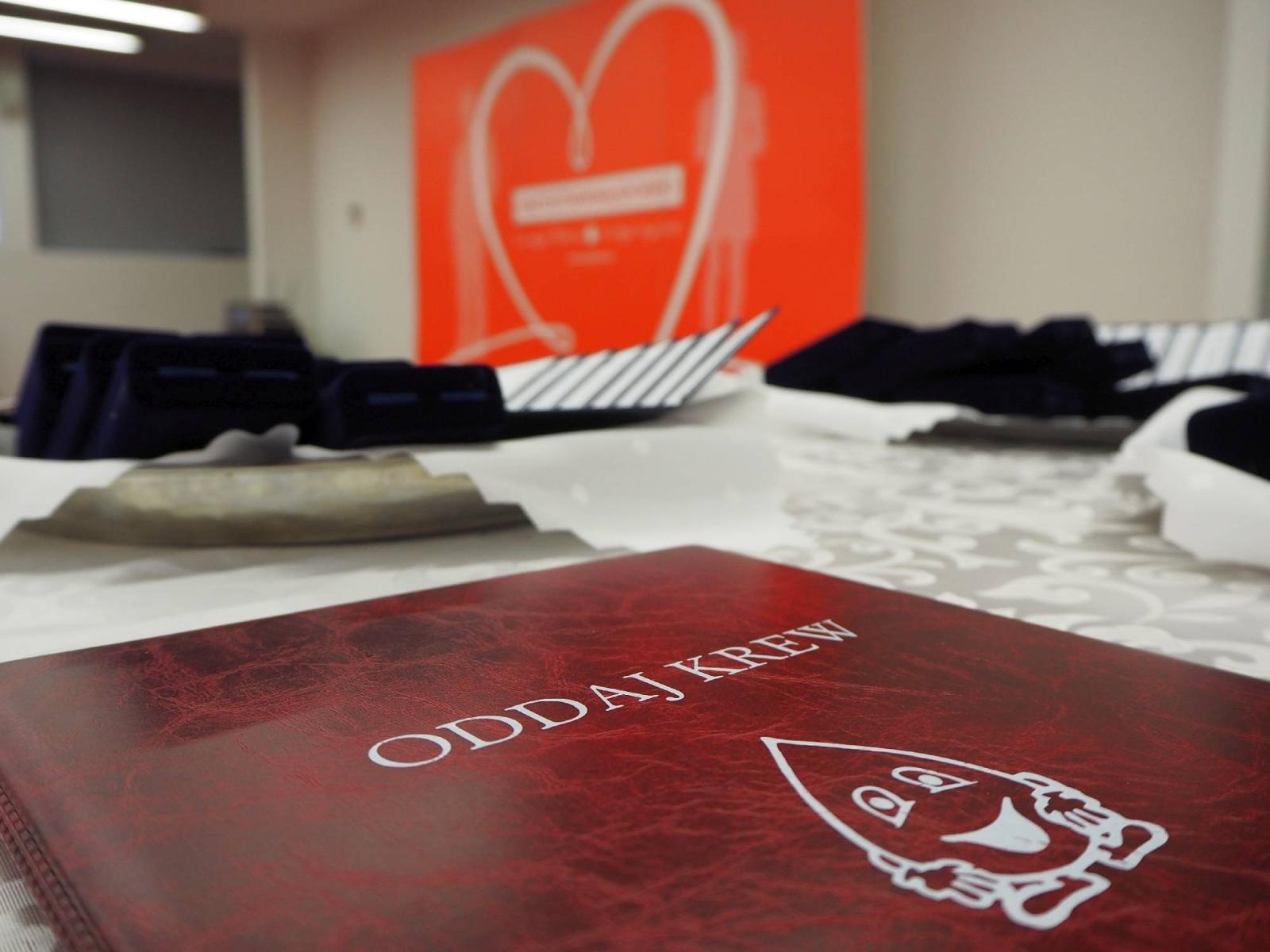 Zdjęcie w galerii na portalu naszwodzislaw.com: Honory dla honorowych dawców krwi z regionu wiadomości z regionu