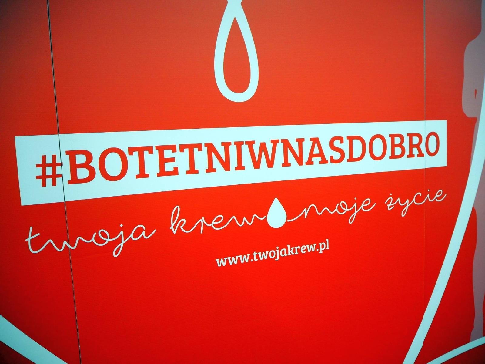 Zdjęcie w galerii na portalu naszwodzislaw.com: Honory dla honorowych dawców krwi z regionu wiadomości z regionu