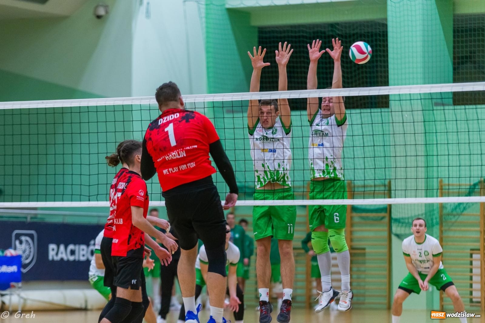 Zdjęcie w galerii na portalu naszwodzislaw.com: Siatkówka. Górnik Radlin bez punktów w Raciborzu [FOTO i WIDEO] wiadomości z regionu
