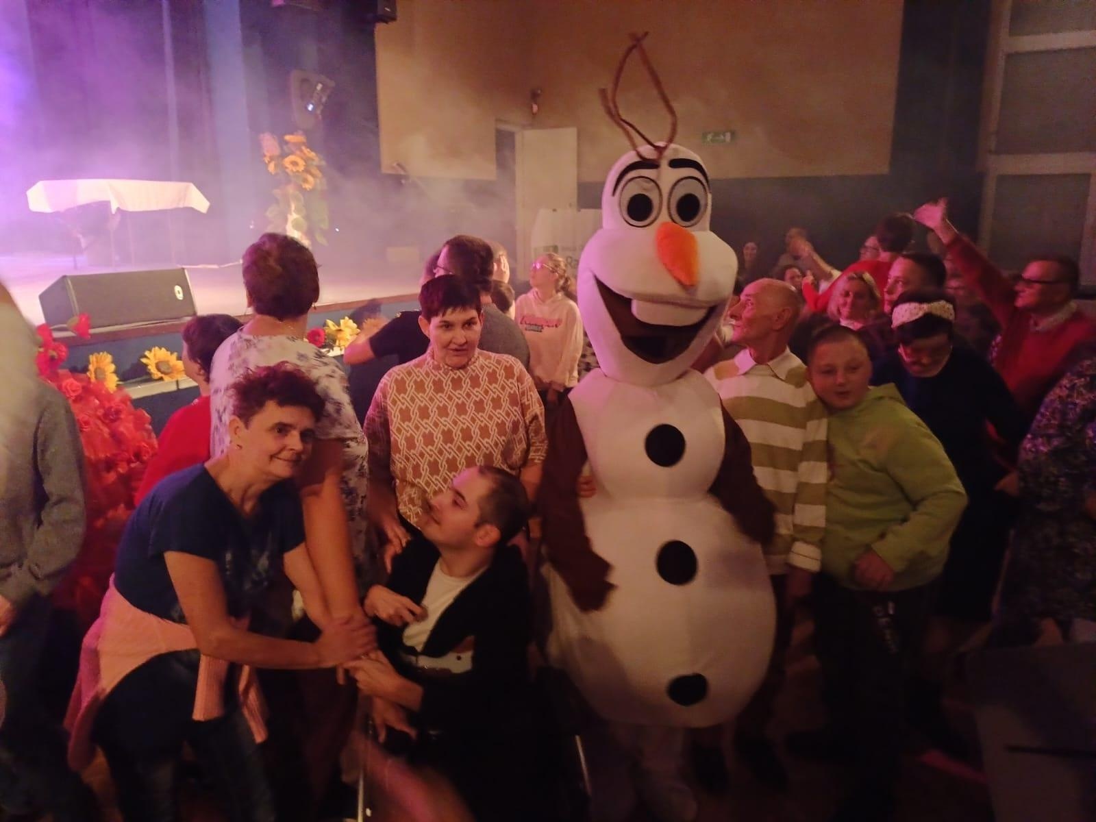 Zdjęcie w galerii na portalu naszwodzislaw.com: Światowy dzień osób niepełnosprawnych połączony z jubileuszem Radości Życia wiadomości z regionu