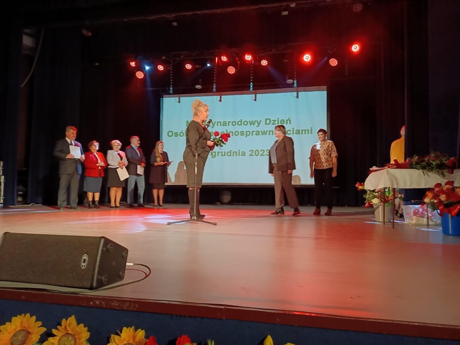 Zdjęcie w galerii na portalu naszwodzislaw.com: Światowy dzień osób niepełnosprawnych połączony z jubileuszem Radości Życia wiadomości z regionu