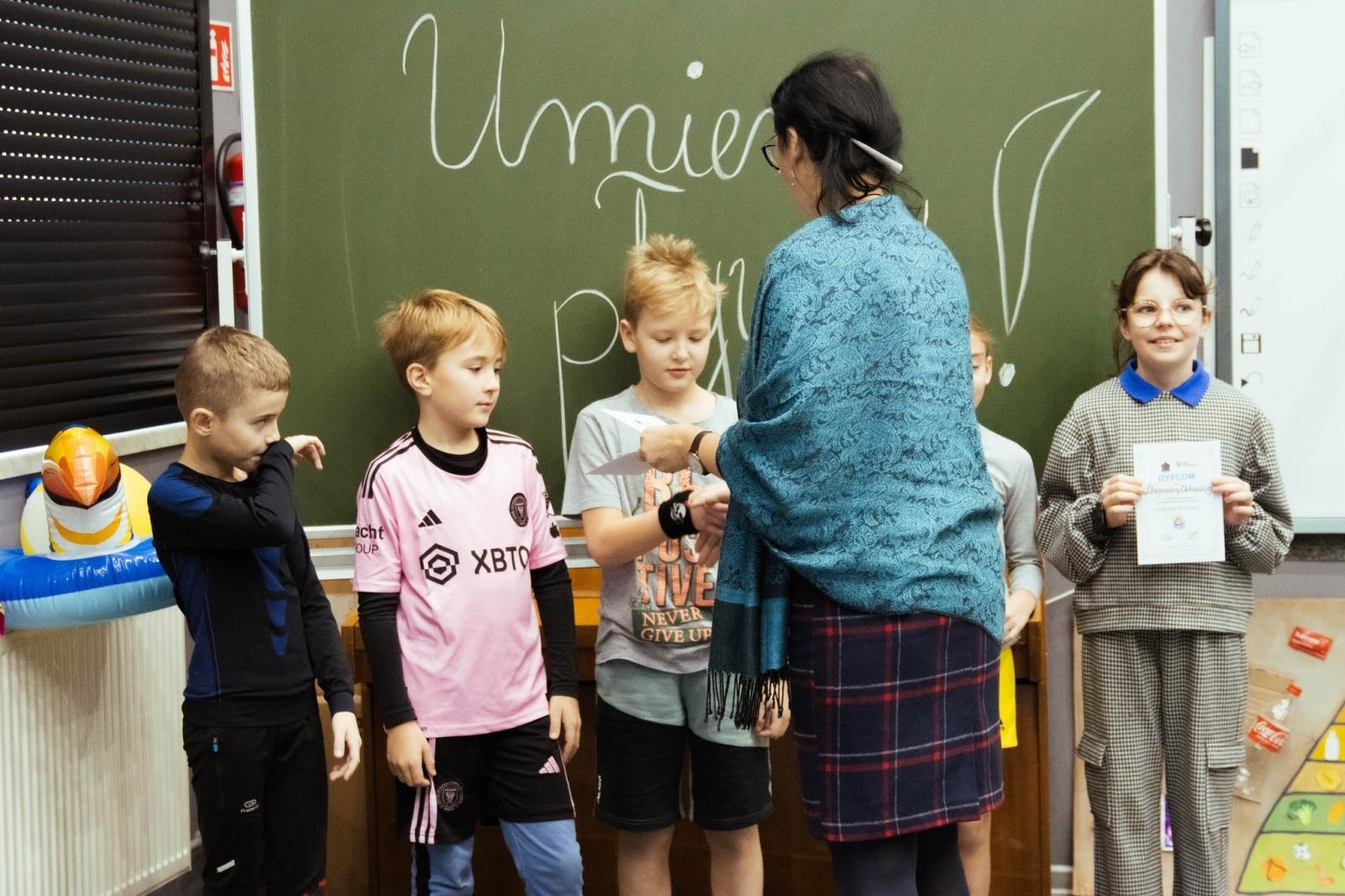 Zdjęcie w galerii na portalu naszwodzislaw.com: Projekt Umiem pływać dobiegł końca wiadomości z regionu