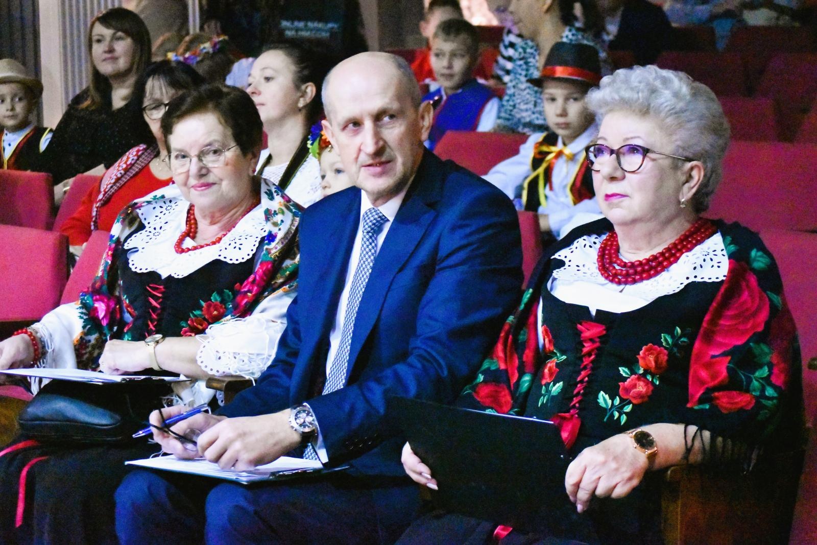 Zdjęcie w galerii na portalu naszwodzislaw.com: Gołkowice. Świetne godki, cudne stroje. Konkurs gwarowy za nami wiadomości z regionu