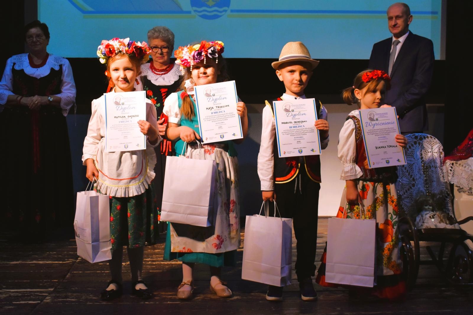 Zdjęcie w galerii na portalu naszwodzislaw.com: Gołkowice. Świetne godki, cudne stroje. Konkurs gwarowy za nami wiadomości z regionu