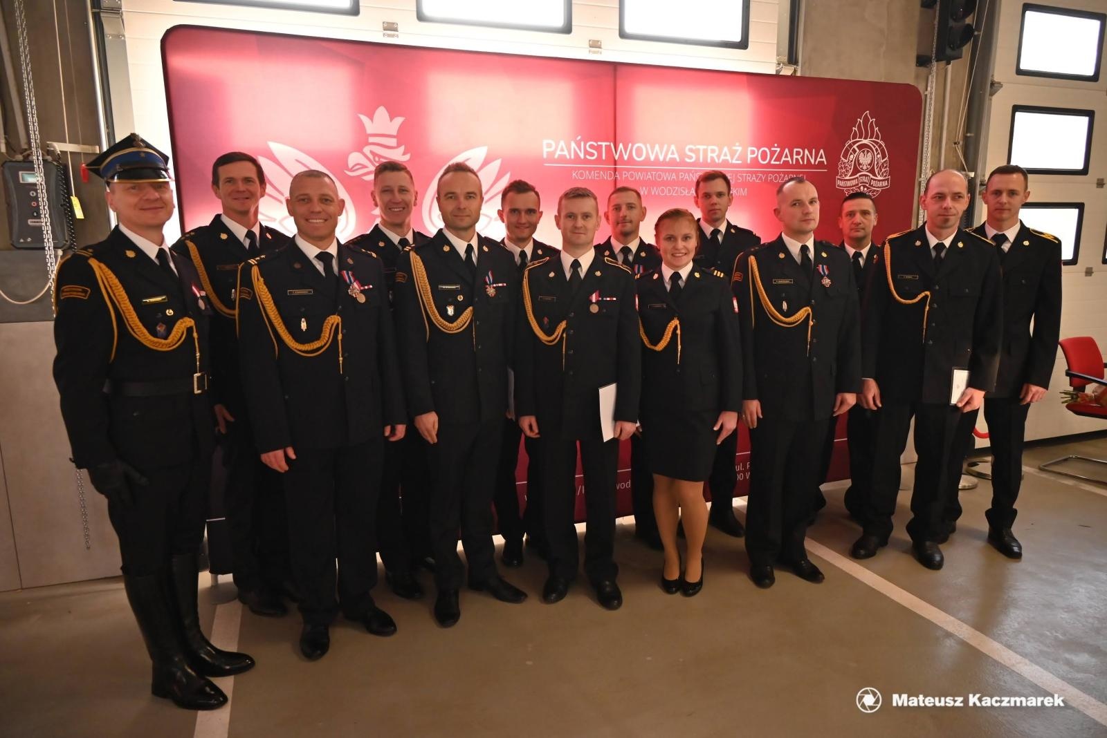 Zdjęcie w galerii na portalu naszwodzislaw.com: Obchody Narodowego Święta Niepodległości połączone z 70 rocznicą zawodowego pożarnictwa na ziemi wodzisławskiej wiadomości z regionu