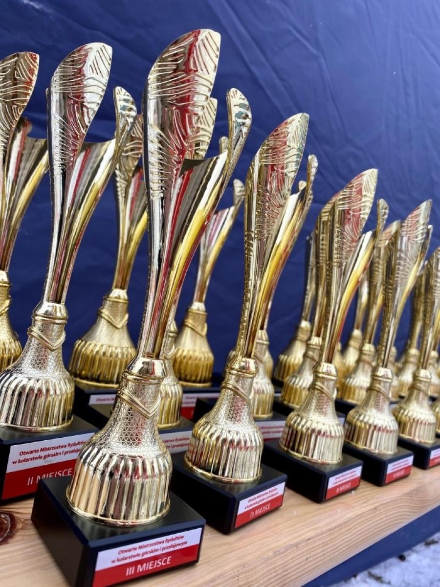 Zdjęcie w galerii na portalu naszwodzislaw.com: W mrozie i błocie. Rowerowe zmagania podczas CYCLOCROSS 2023 [FOTO] wiadomości z regionu