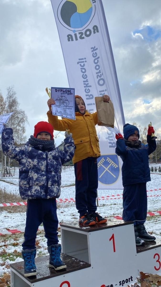 Zdjęcie w galerii na portalu naszwodzislaw.com: W mrozie i błocie. Rowerowe zmagania podczas CYCLOCROSS 2023 [FOTO] wiadomości z regionu