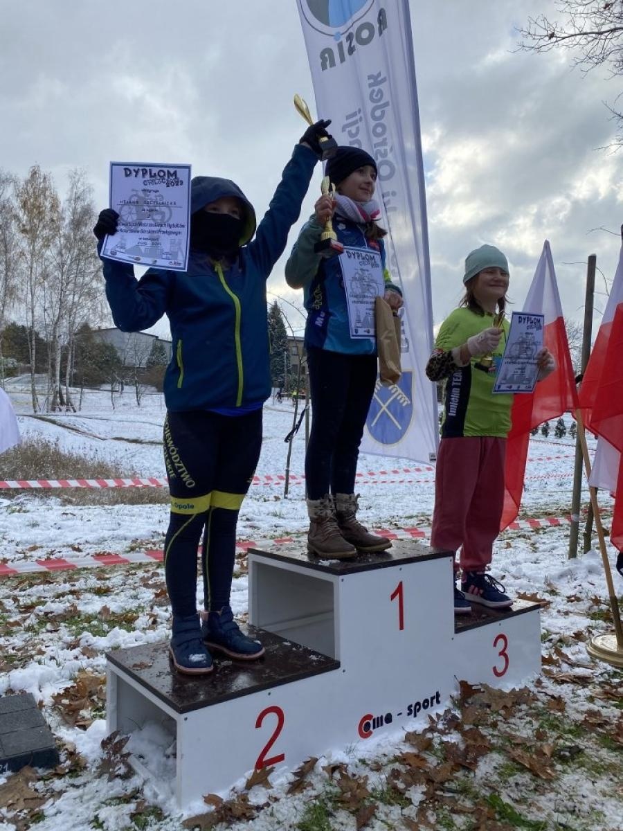 Zdjęcie w galerii na portalu naszwodzislaw.com: W mrozie i błocie. Rowerowe zmagania podczas CYCLOCROSS 2023 [FOTO] wiadomości z regionu