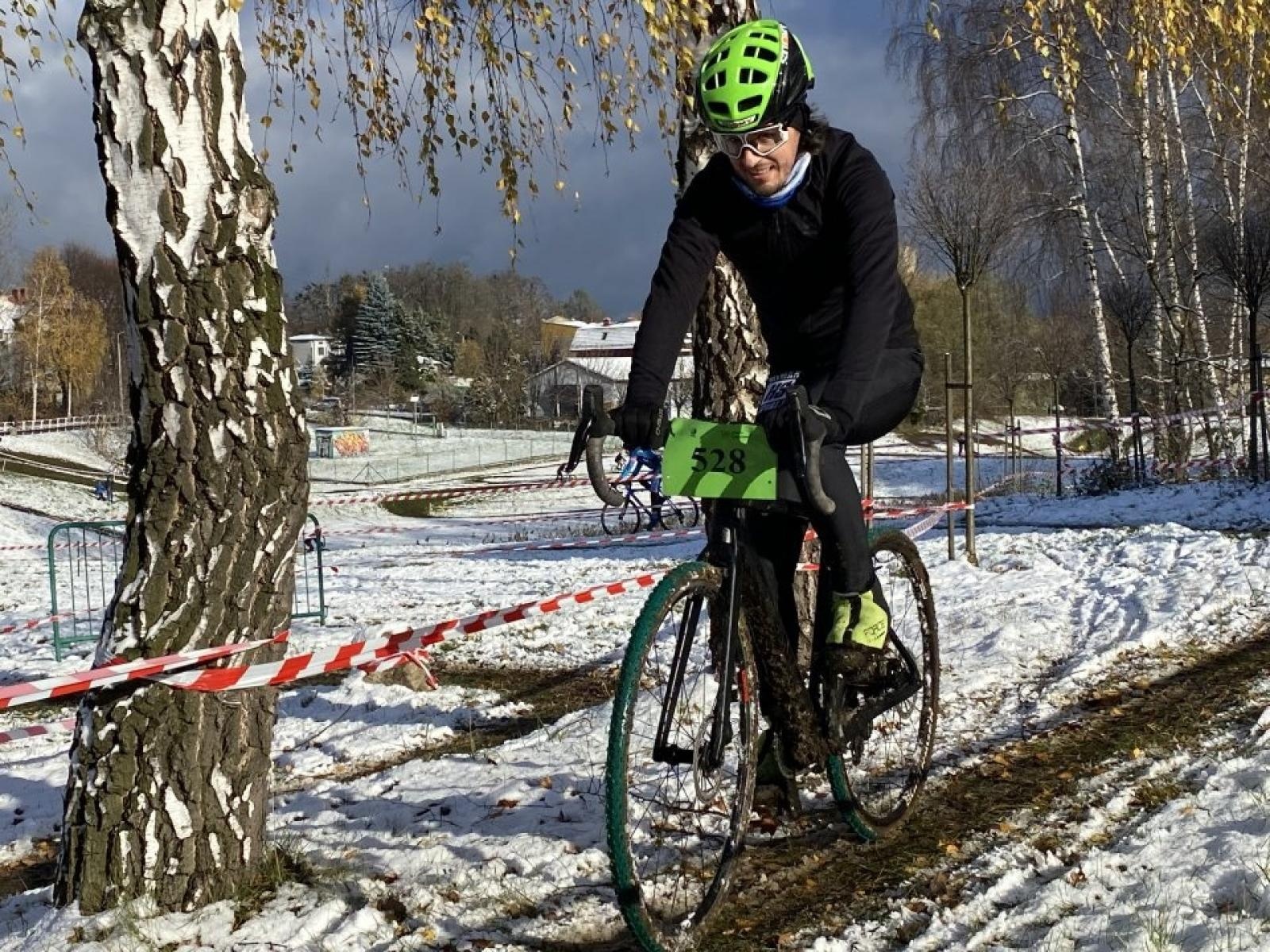 Zdjęcie w galerii na portalu naszwodzislaw.com: W mrozie i błocie. Rowerowe zmagania podczas CYCLOCROSS 2023 [FOTO] wiadomości z regionu