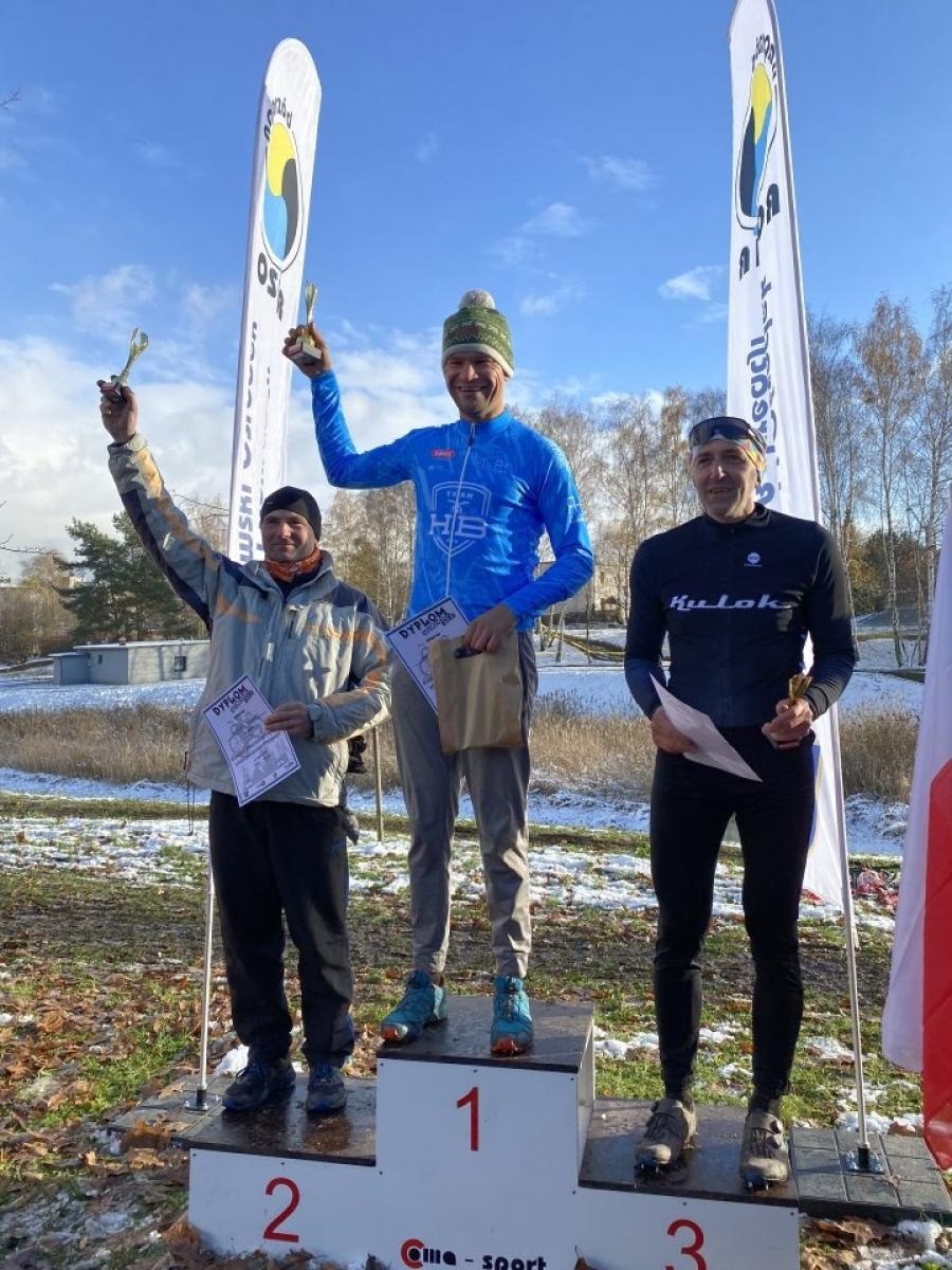 Zdjęcie w galerii na portalu naszwodzislaw.com: W mrozie i błocie. Rowerowe zmagania podczas CYCLOCROSS 2023 [FOTO] wiadomości z regionu