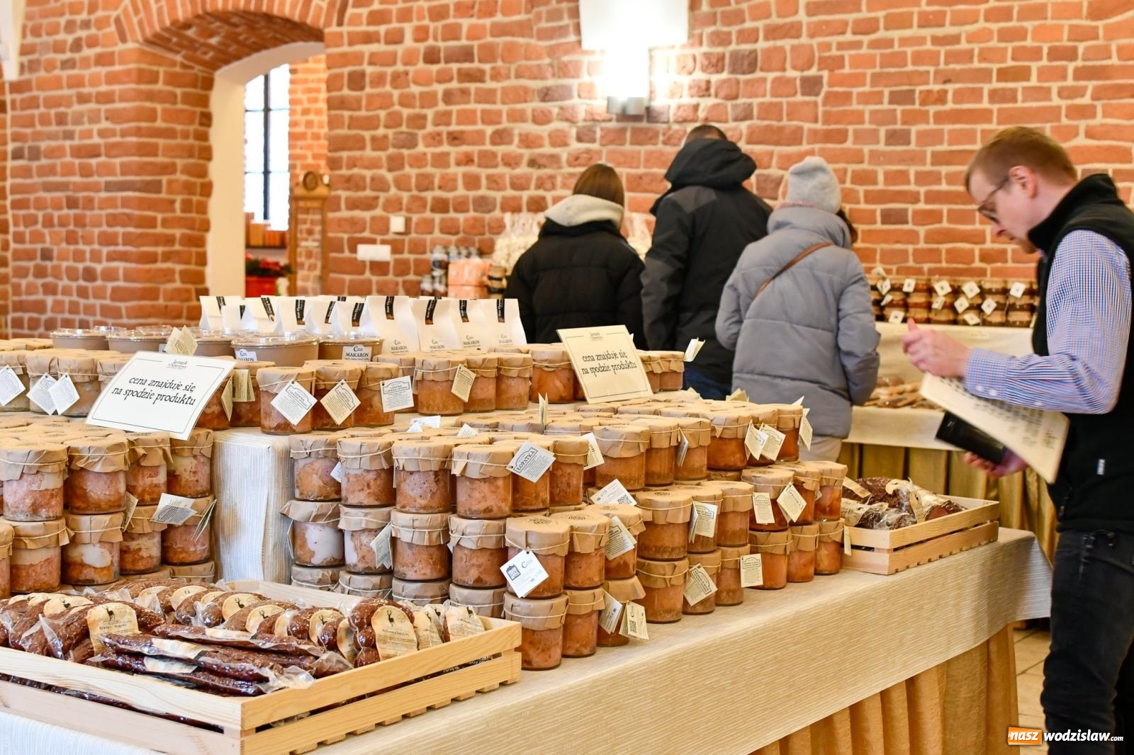 Zdjęcie w galerii na portalu naszwodzislaw.com: W Rudach ruszył największy jarmark w regionie wiadomości z regionu