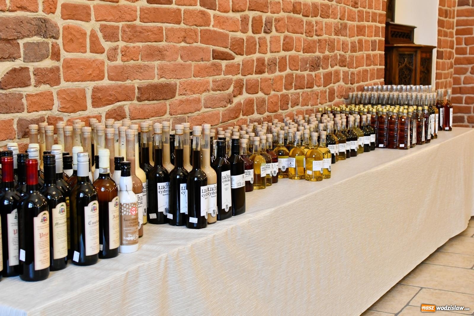 Zdjęcie w galerii na portalu naszwodzislaw.com: W Rudach ruszył największy jarmark w regionie wiadomości z regionu