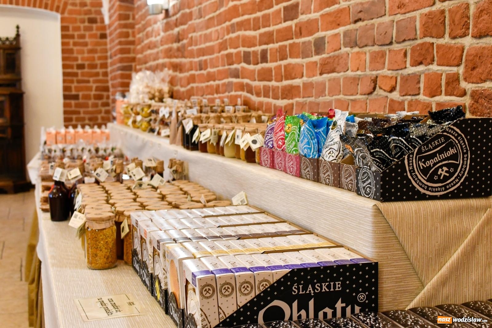 Zdjęcie w galerii na portalu naszwodzislaw.com: W Rudach ruszył największy jarmark w regionie wiadomości z regionu