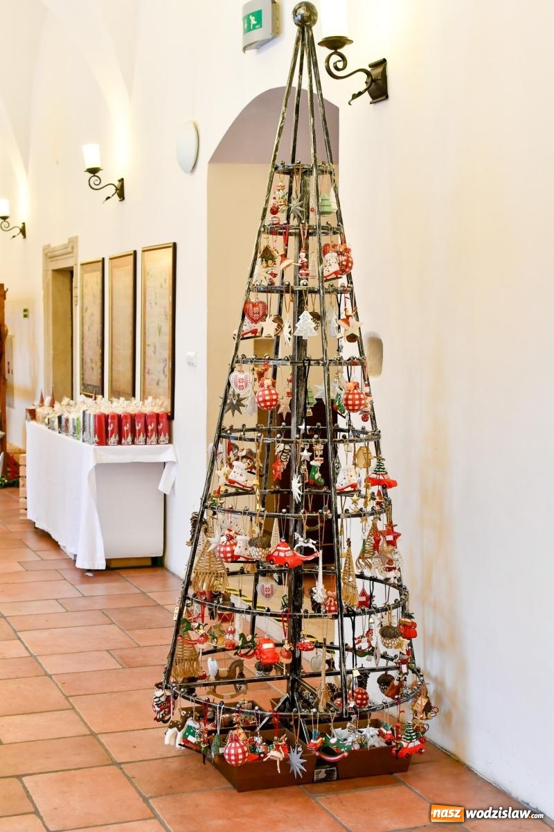 Zdjęcie w galerii na portalu naszwodzislaw.com: W Rudach ruszył największy jarmark w regionie wiadomości z regionu