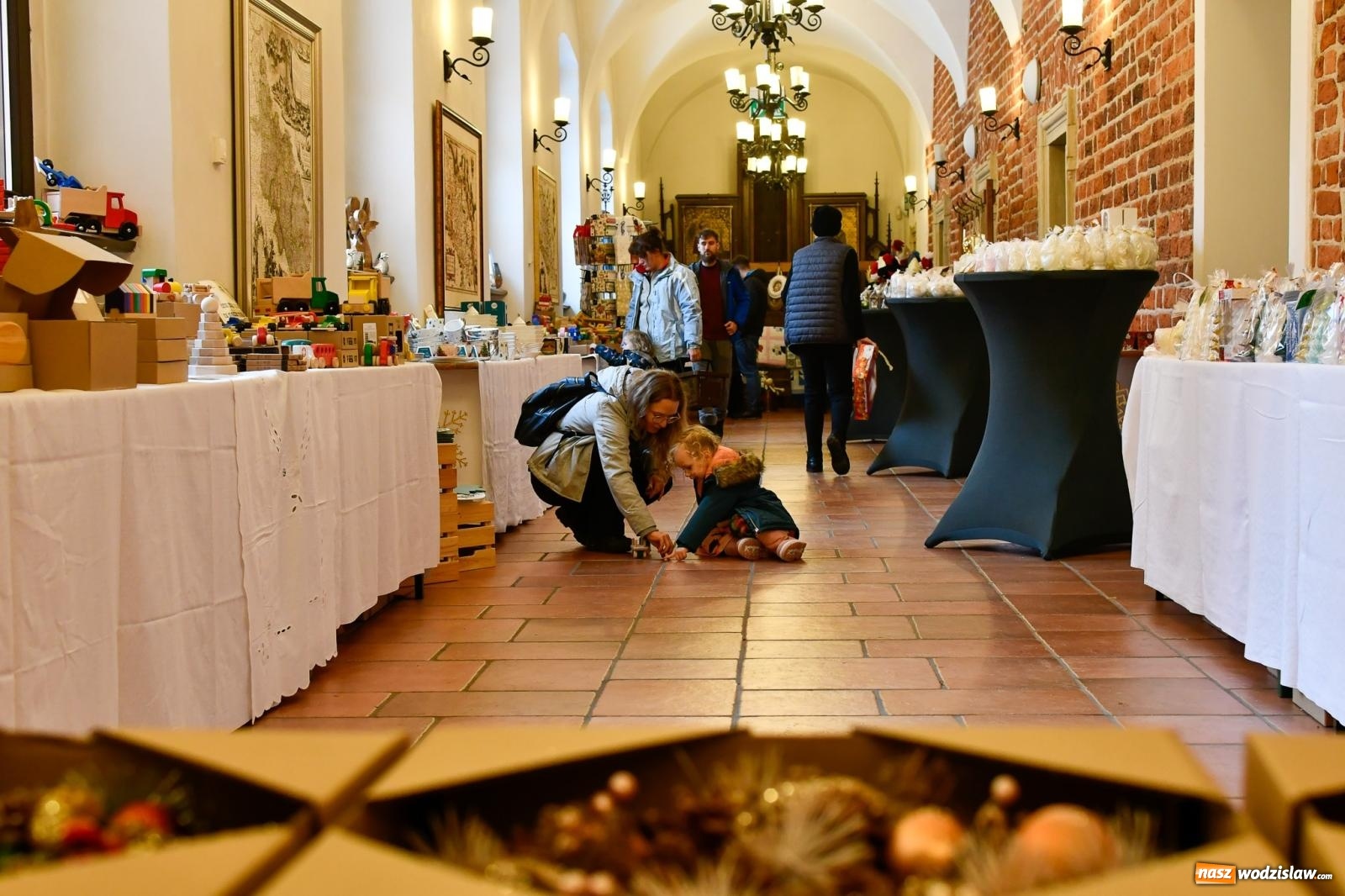 Zdjęcie w galerii na portalu naszwodzislaw.com: W Rudach ruszył największy jarmark w regionie wiadomości z regionu
