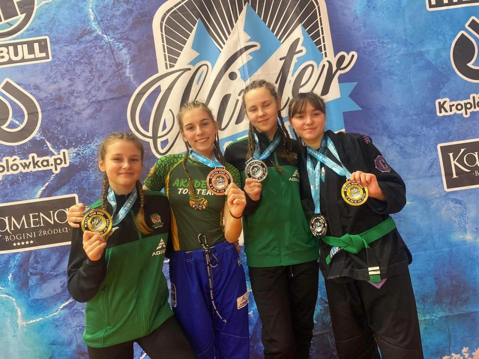 Zdjęcie w galerii na portalu naszwodzislaw.com: Winter Open 2023 w Poznaniu. Medale zawodniczek Akademii Top Team wiadomości z regionu
