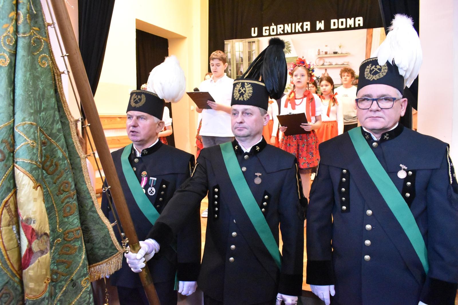 Zdjęcie w galerii na portalu naszwodzislaw.com: Jubileusz Stowarzyszenia Świętej Barbary  wiadomości z regionu