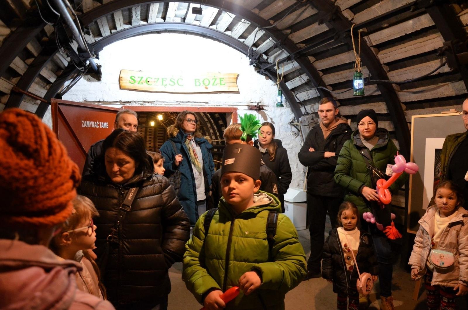 Zdjęcie w galerii na portalu naszwodzislaw.com: Za nami barbórkowe zwiedzanie sztolni [FOTO] wiadomości z regionu