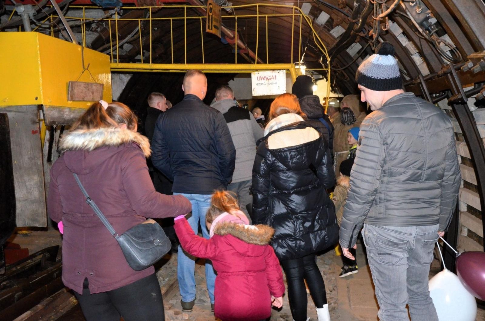 Zdjęcie w galerii na portalu naszwodzislaw.com: Za nami barbórkowe zwiedzanie sztolni [FOTO] wiadomości z regionu