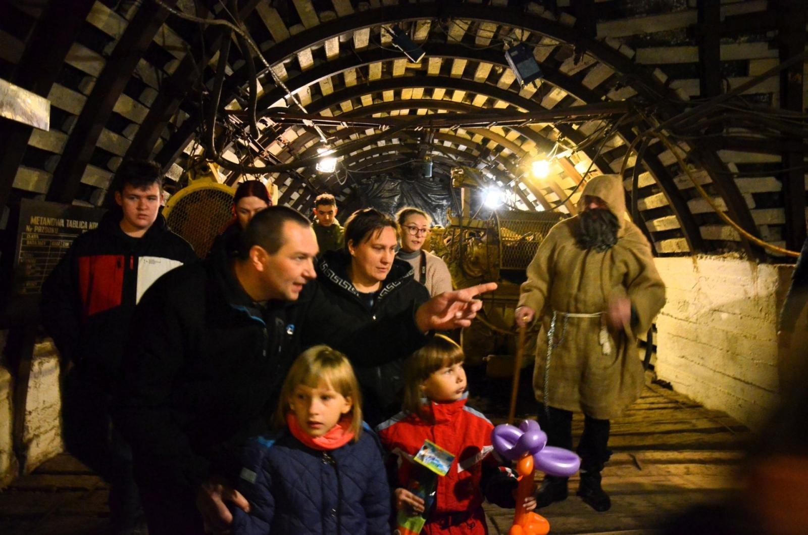 Zdjęcie w galerii na portalu naszwodzislaw.com: Za nami barbórkowe zwiedzanie sztolni [FOTO] wiadomości z regionu