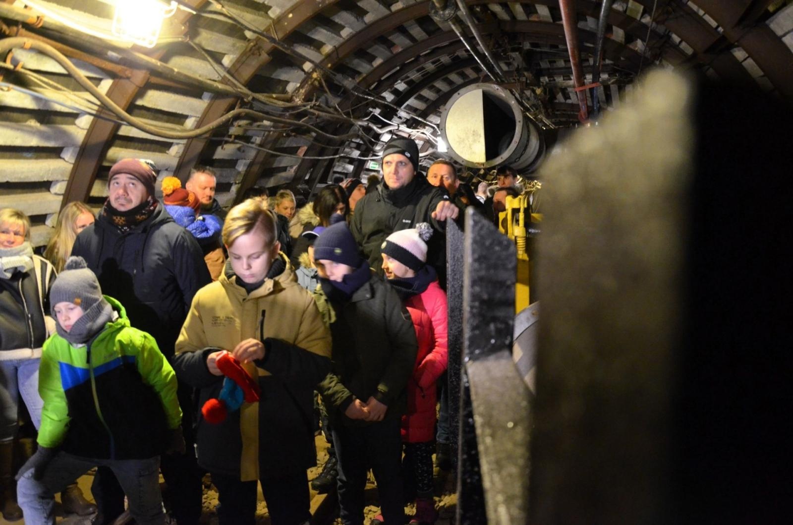 Zdjęcie w galerii na portalu naszwodzislaw.com: Za nami barbórkowe zwiedzanie sztolni [FOTO] wiadomości z regionu