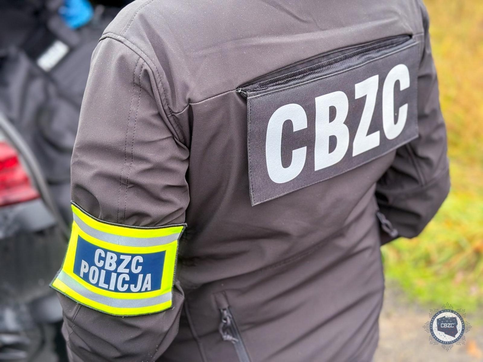 Zdjęcie w galerii na portalu naszwodzislaw.com: Śląska policja rozbiła gang oszustów. Pobierali zaliczki i słuch po nich ginął wiadomości z regionu