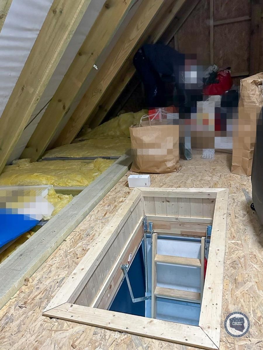 Zdjęcie w galerii na portalu naszwodzislaw.com: Śląska policja rozbiła gang oszustów. Pobierali zaliczki i słuch po nich ginął wiadomości z regionu