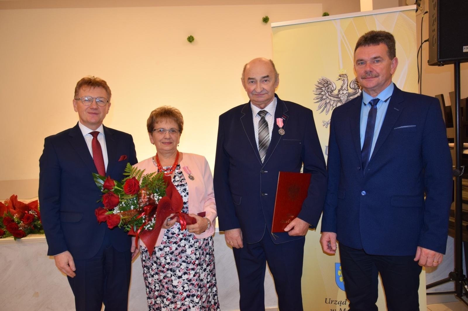 Zdjęcie w galerii na portalu naszwodzislaw.com: Małżeńskie jubileusze w Gminie Mszana [FOTO] wiadomości z regionu