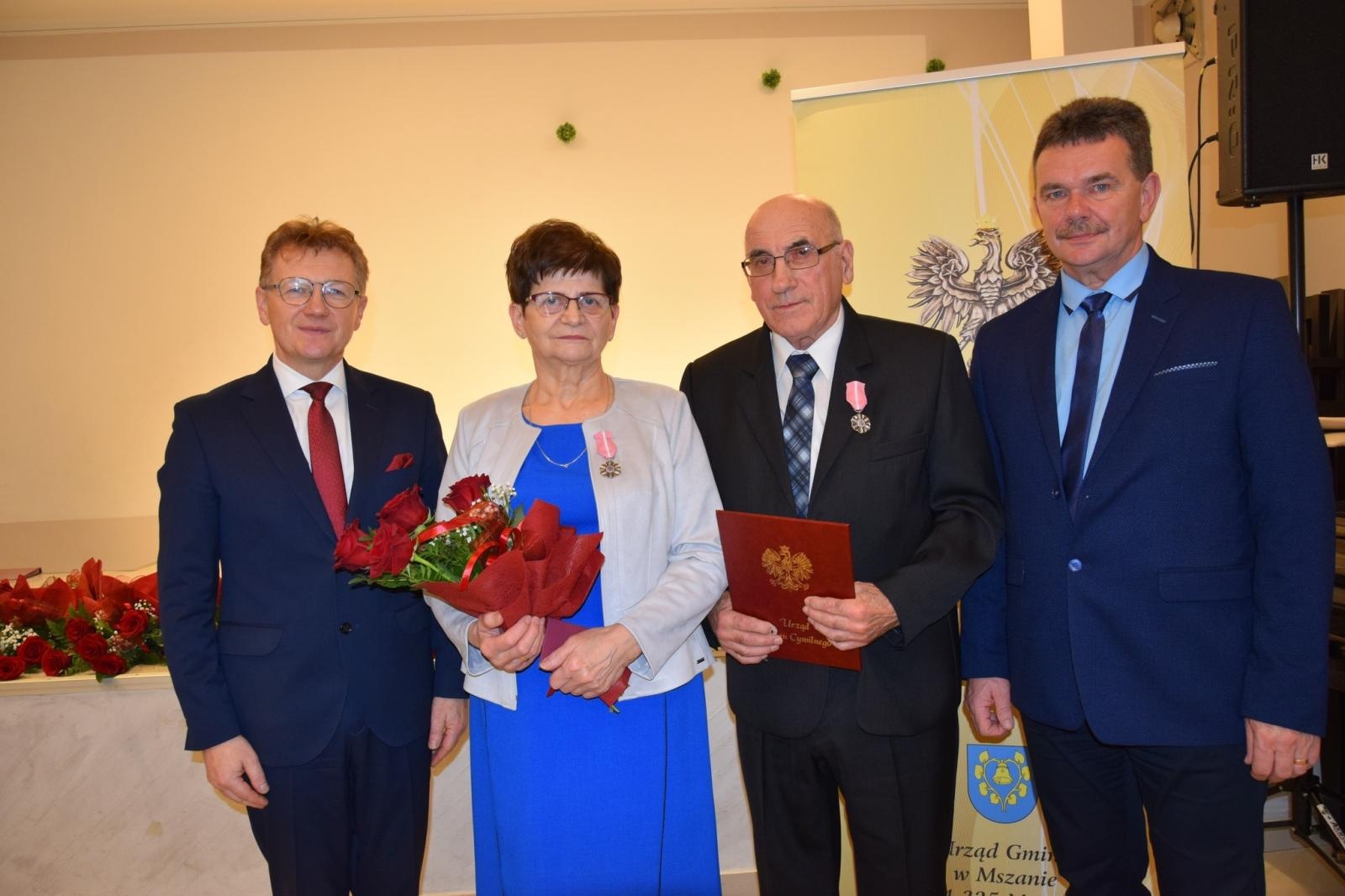 Zdjęcie w galerii na portalu naszwodzislaw.com: Małżeńskie jubileusze w Gminie Mszana [FOTO] wiadomości z regionu