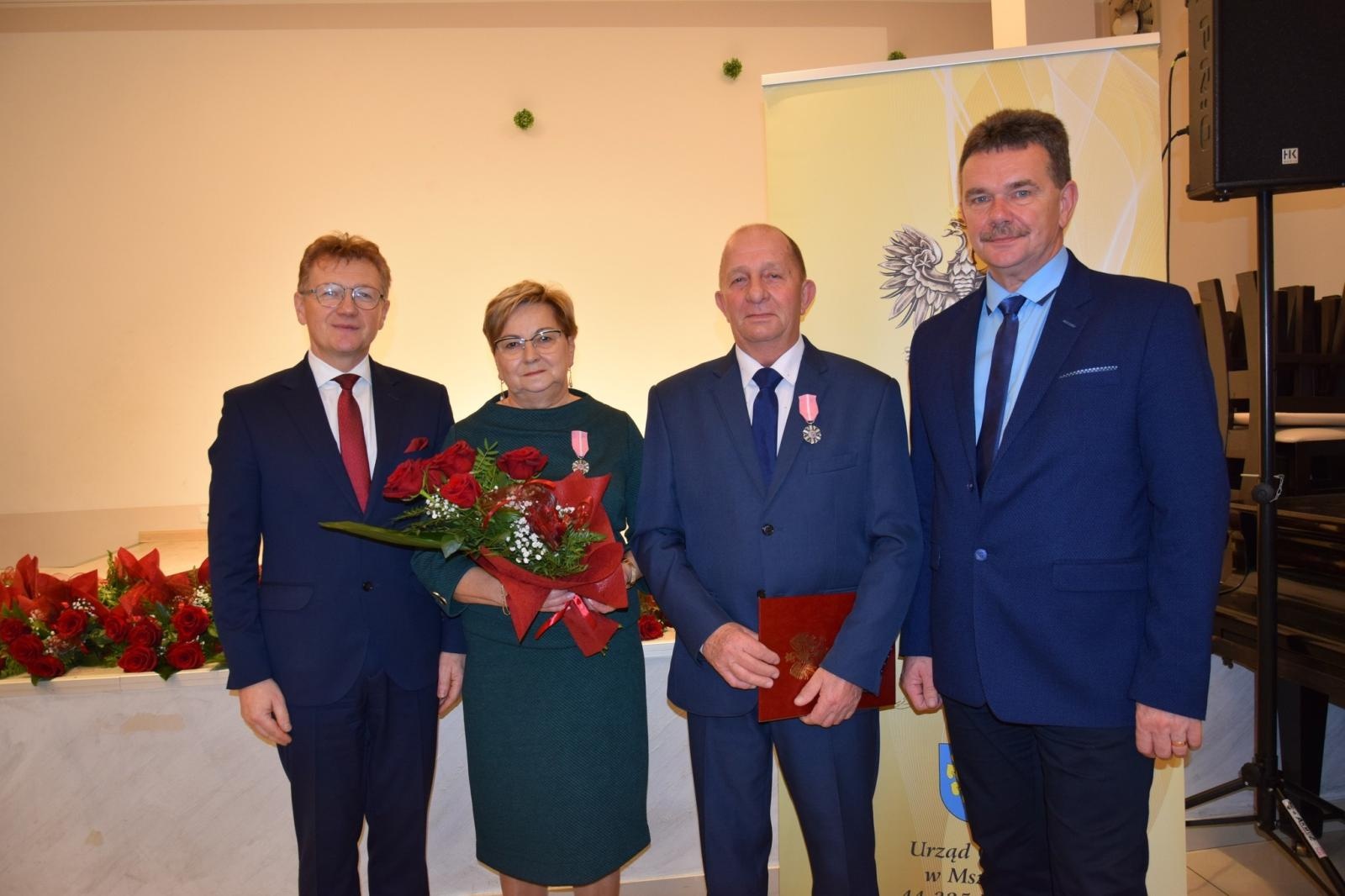 Zdjęcie w galerii na portalu naszwodzislaw.com: Małżeńskie jubileusze w Gminie Mszana [FOTO] wiadomości z regionu