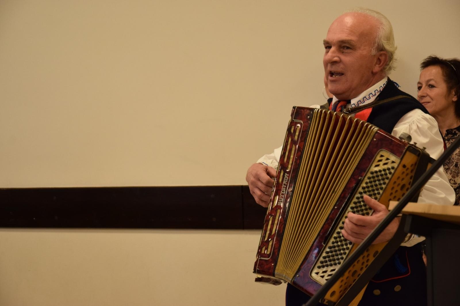 Zdjęcie w galerii na portalu naszwodzislaw.com: Małżeńskie jubileusze w Gminie Mszana [FOTO] wiadomości z regionu