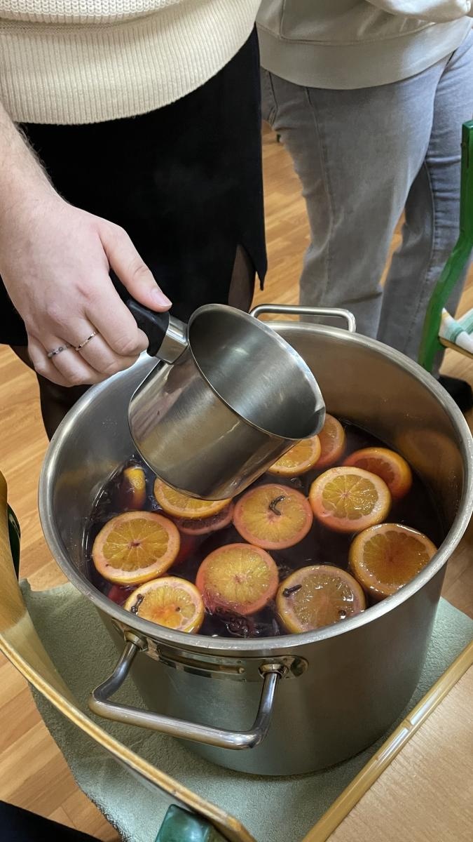 Zdjęcie w galerii na portalu naszwodzislaw.com: Zawadzka choinka już świeci wiadomości z regionu