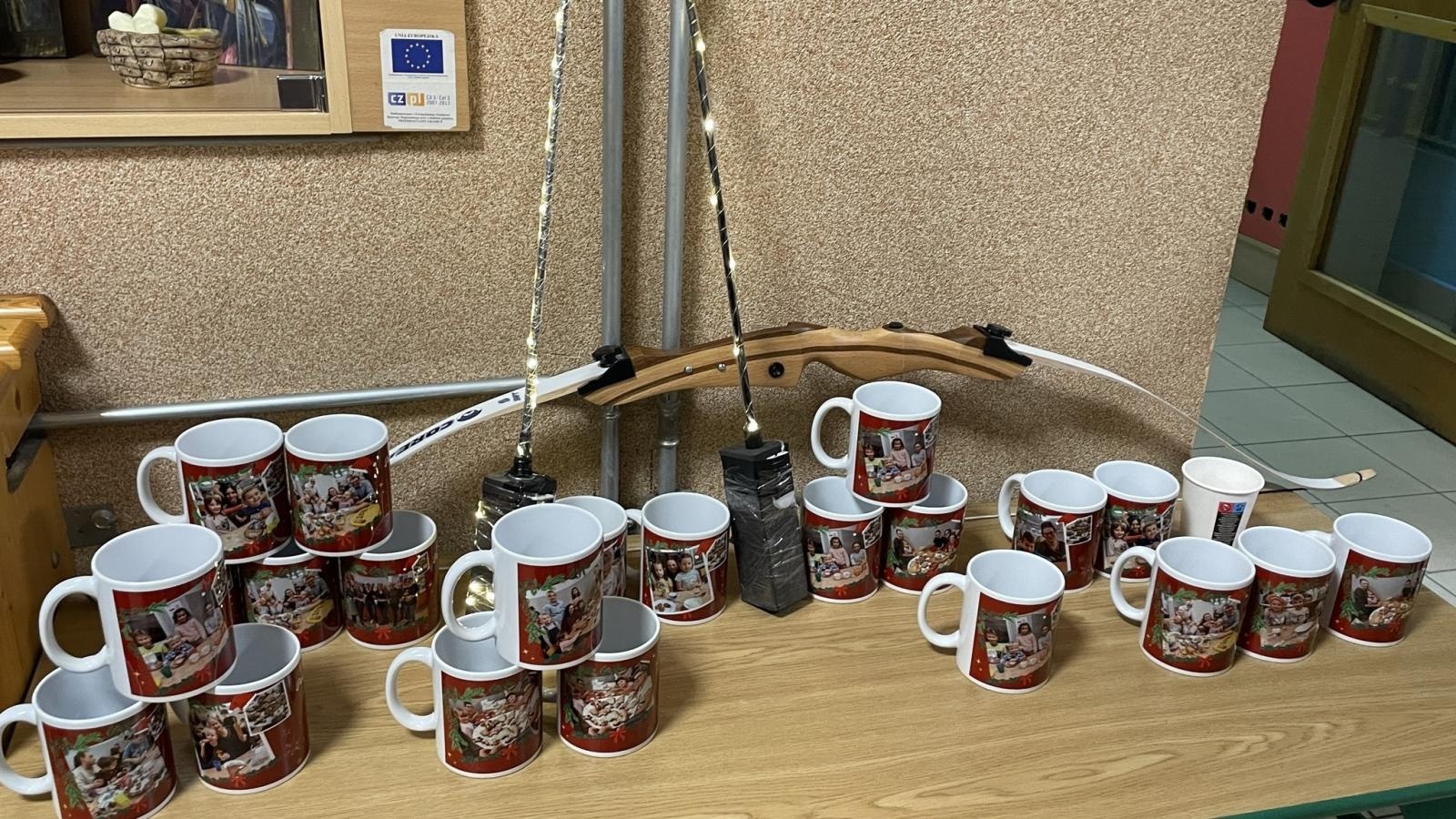 Zdjęcie w galerii na portalu naszwodzislaw.com: Zawadzka choinka już świeci wiadomości z regionu