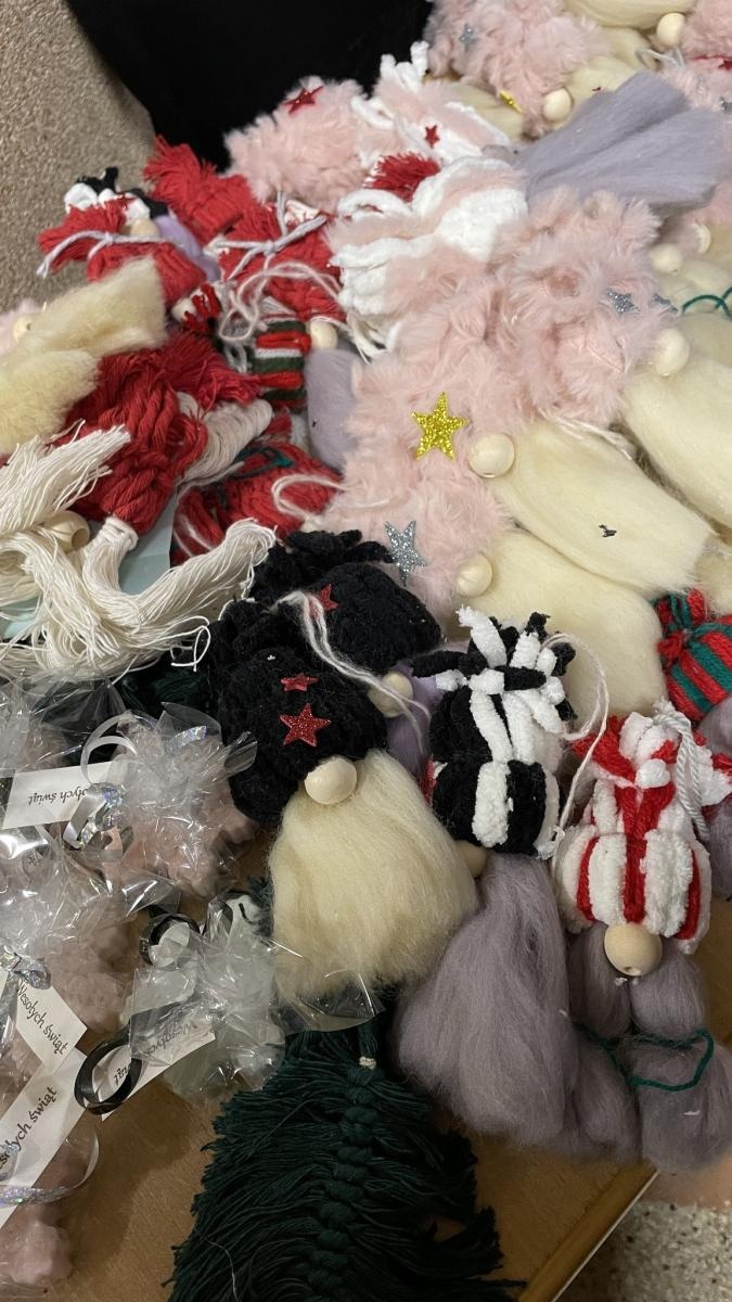 Zdjęcie w galerii na portalu naszwodzislaw.com: Zawadzka choinka już świeci wiadomości z regionu