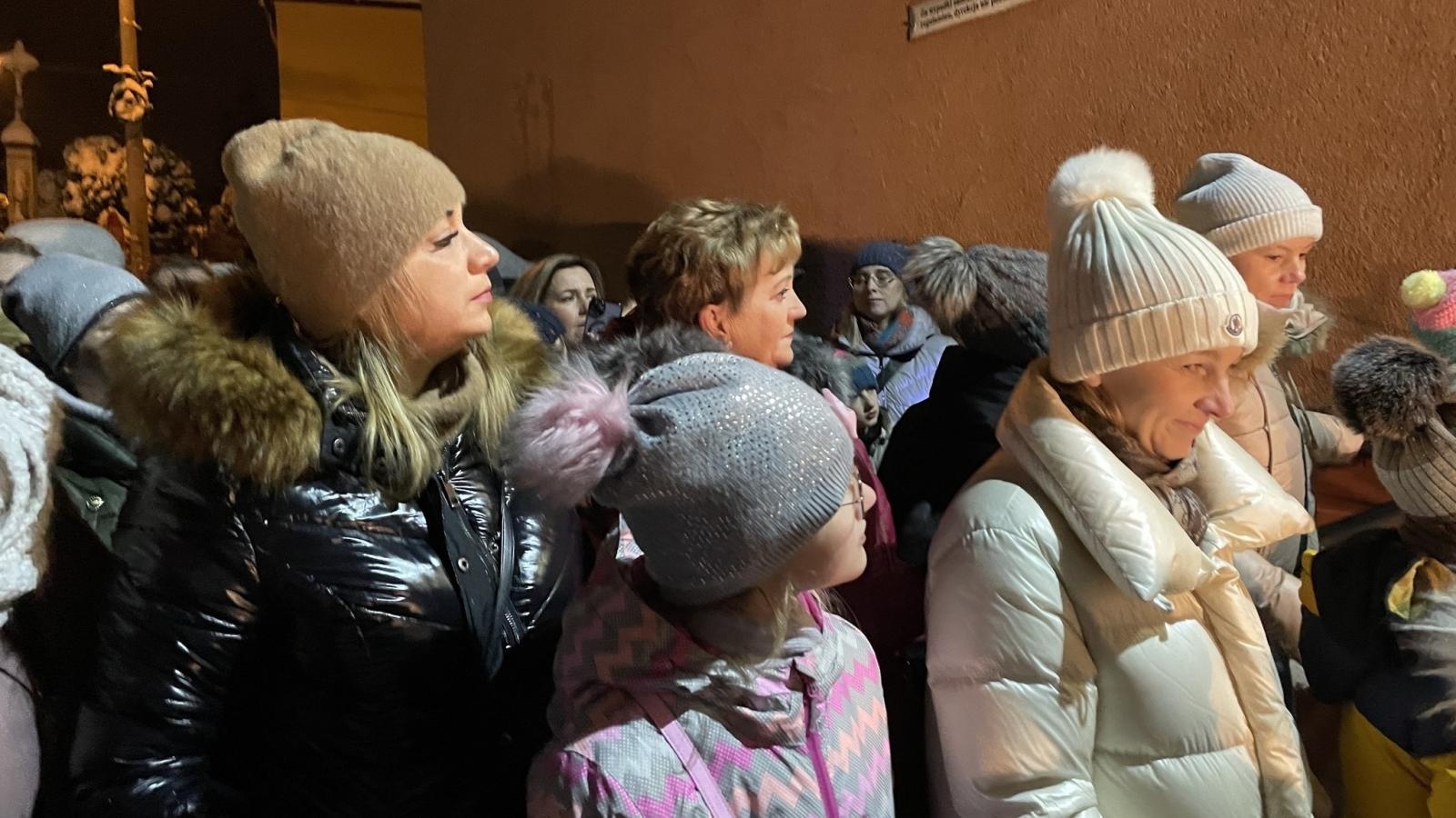 Zdjęcie w galerii na portalu naszwodzislaw.com: Zawadzka choinka już świeci wiadomości z regionu