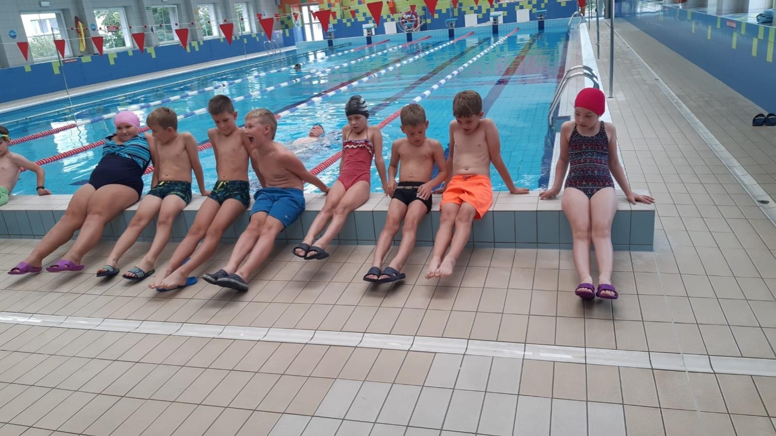 Zdjęcie w galerii na portalu naszwodzislaw.com: Umiem pływać. Program powszechnej nauki pływania w ZSP1 wiadomości z regionu