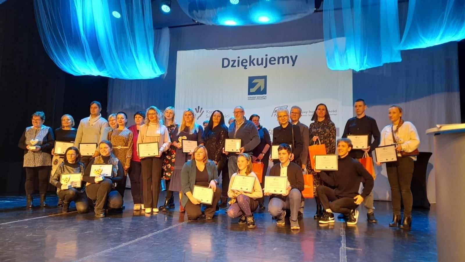 Zdjęcie w galerii na portalu naszwodzislaw.com: Mieszkanka Gminy Mszana wolontariuszem roku 2023 Subregionu Zachodniego  wiadomości z regionu