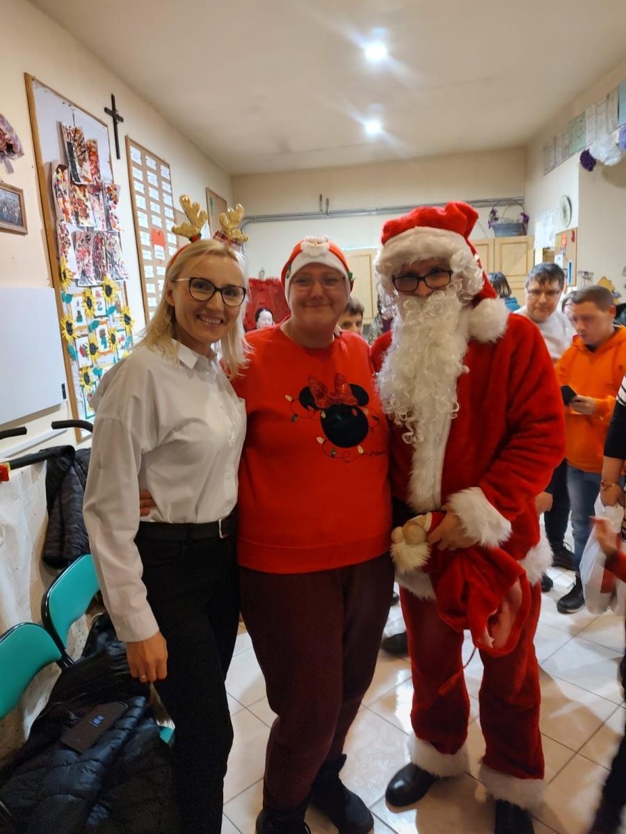 Zdjęcie w galerii na portalu naszwodzislaw.com: Mikołaj pamięta o wszystkich wiadomości z regionu