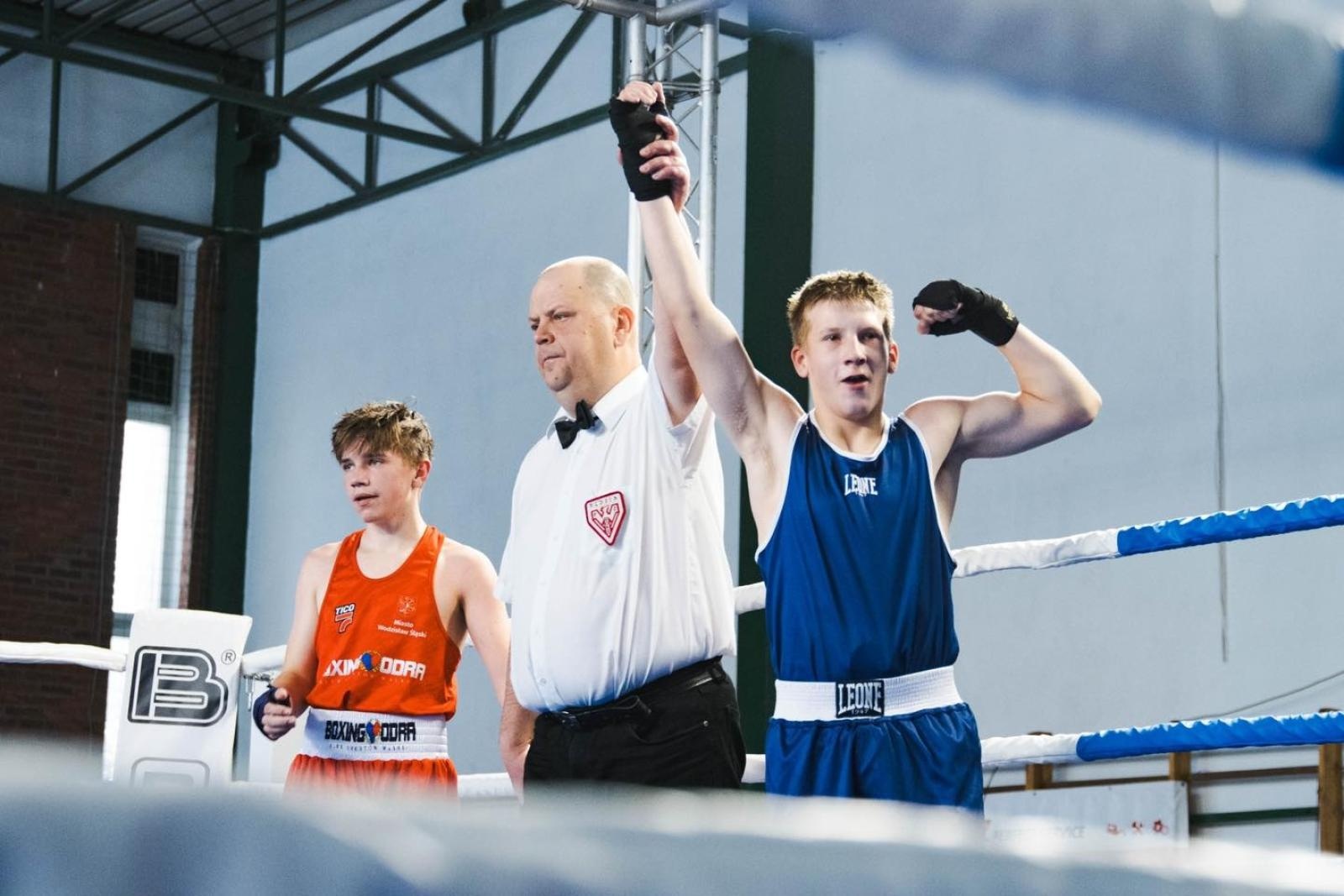 Zdjęcie w galerii na portalu naszwodzislaw.com: Zacięte walki podczas Boxing Day [FOTO] wiadomości z regionu